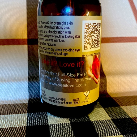 Pura D’or Professional Strength Retinol Hyaluronic Acid 20%Vitamin C Serum - Picture 3 of 6